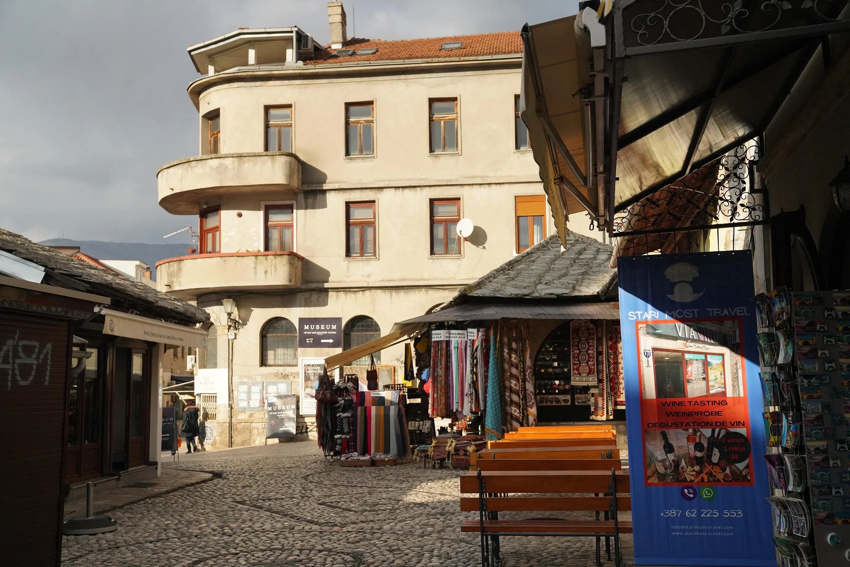 莫斯塔尔的早晨，少了游人的踪迹。（林典民摄）