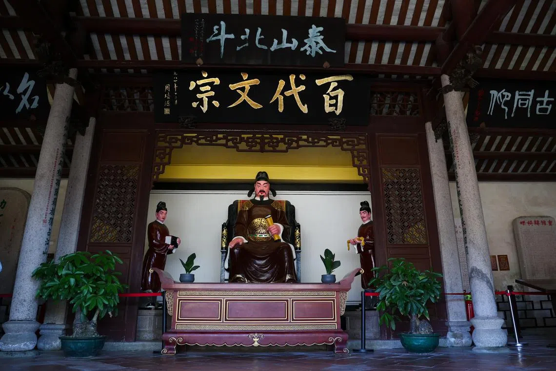 韩江东岸的韩文公祠有800多年历史。（林明顺摄）