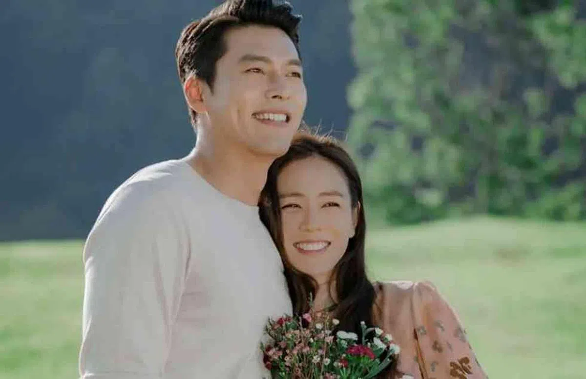 男神玄彬（左）和女神孙艺真的恋情备受祝福。（互联网）