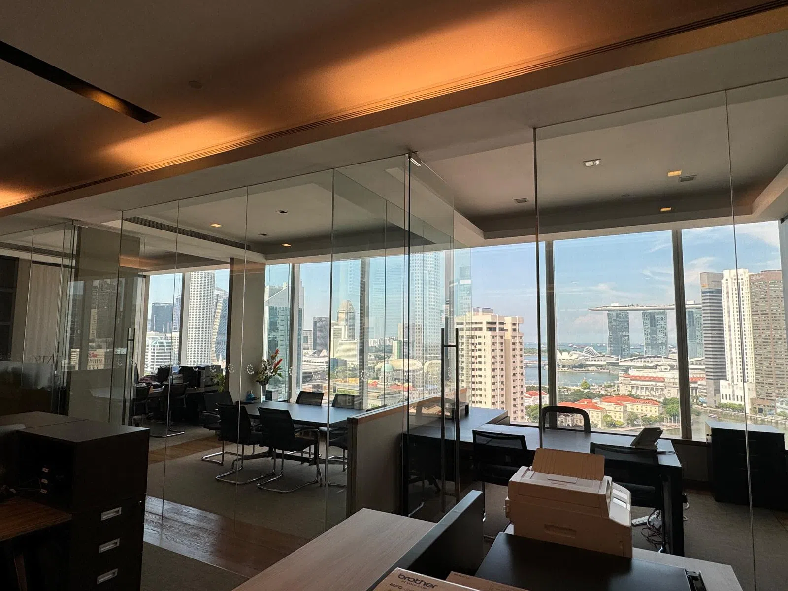 求售的克拉码头中央商城办公单位。（莱坊提供）