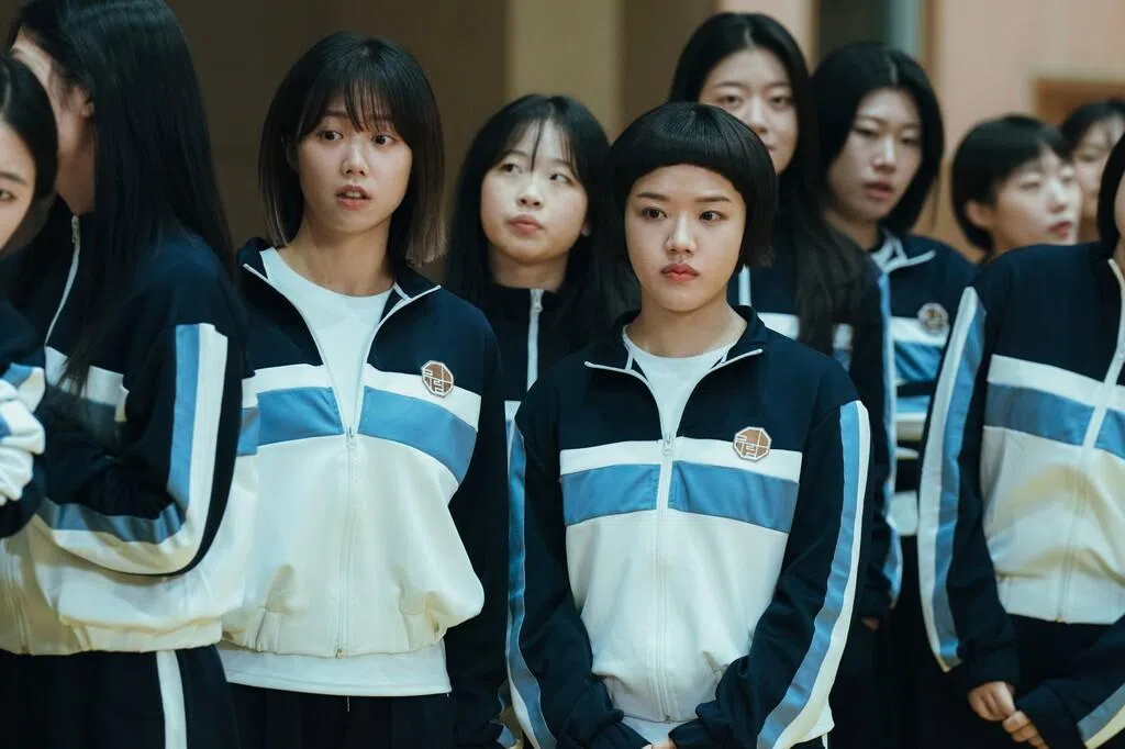 拍韩剧《浪漫的绝对值》 金香起带马䲰娗吃活章鱼 