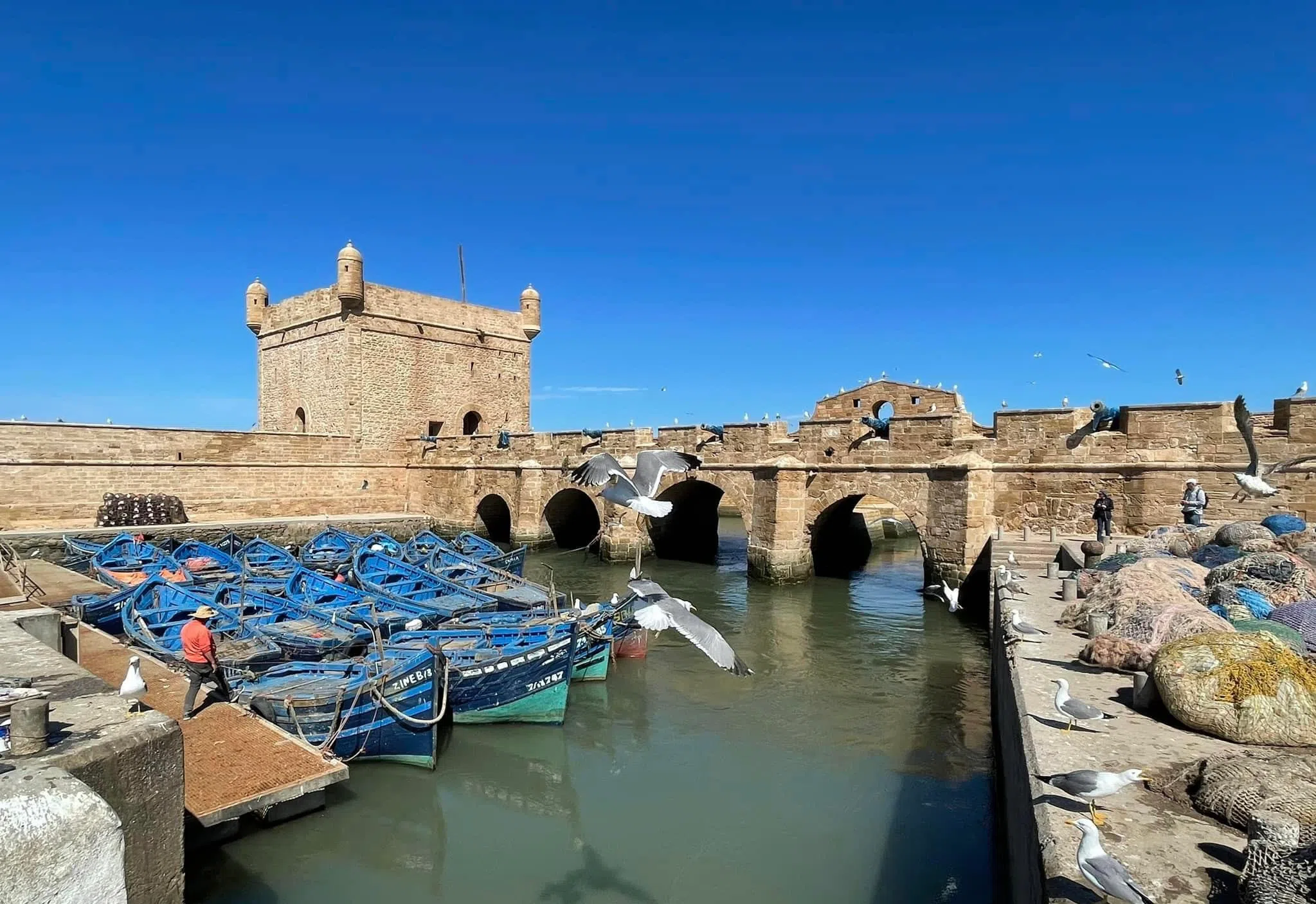 索维拉老城区古老的渔港。（王华儿摄）