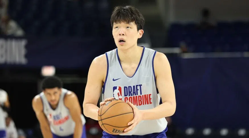 来自中国的中锋杨瀚森有望在次轮获选，姚明认为这名19岁小将非常有天赋。（取自NBA官网）