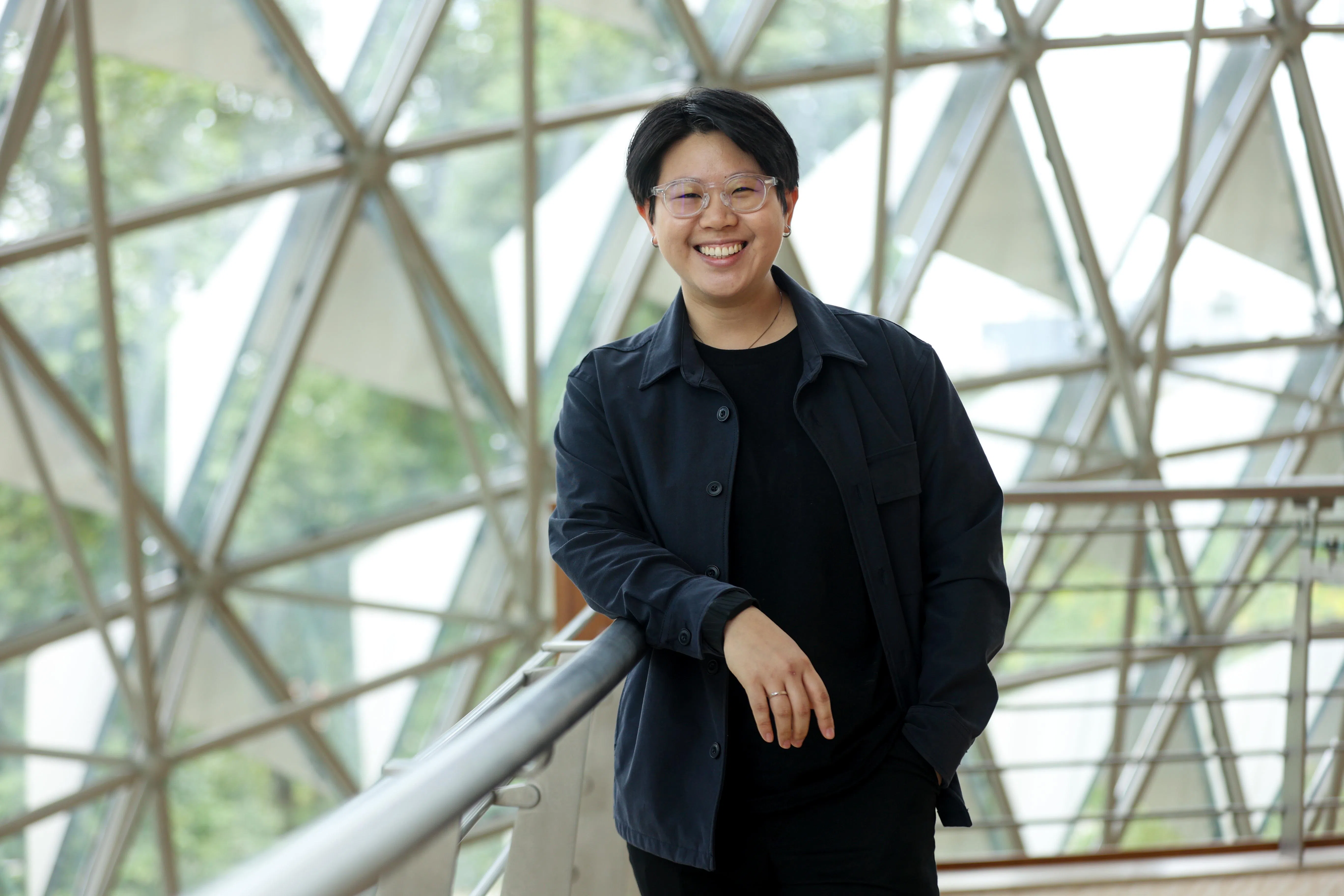 音乐人张秀琳是参与表演的七名警察部队志愿者之一。她认为，警队乐队通过音乐与社区和公众建立连接，无形中拉近了双方的距离。（游甯稀摄）