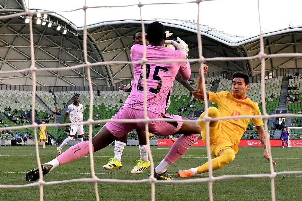 FIFA系列足球邀请赛 中国队两球不敌喀麦隆