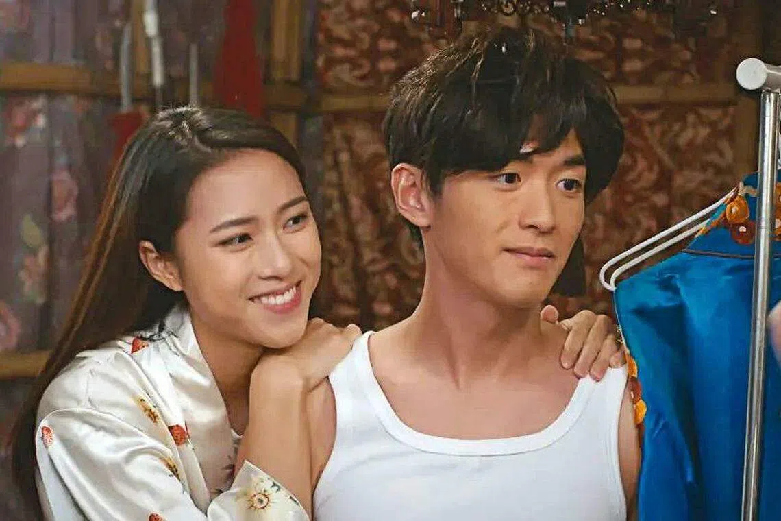 备受无线力捧的阮浩棕（右）和刘颖镟（左）分任第二男女主角：戏班文武生、二帮花旦，两人在戏里是一对情侣。（互联网）