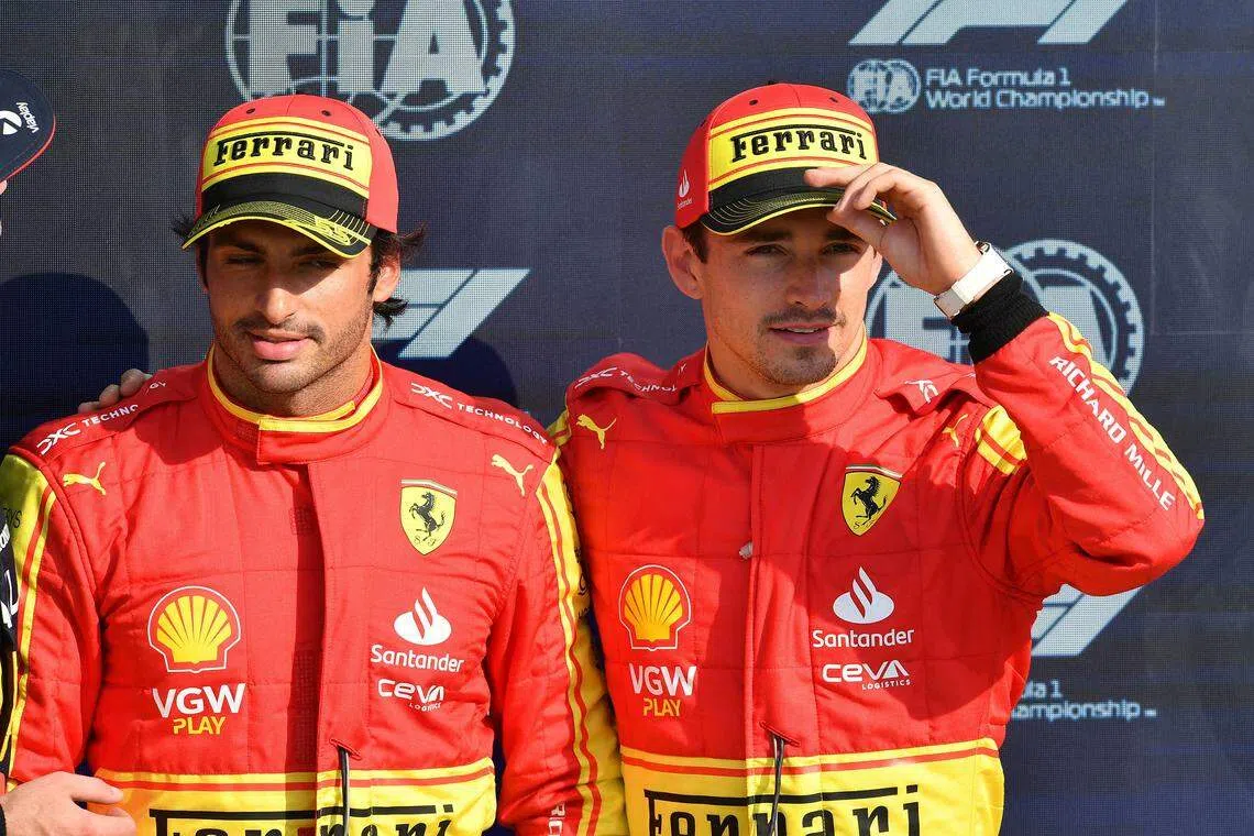 塞恩斯（左）和勒克莱尔在蒙扎站上演精彩追逐，来到新加坡站能期待两人的表现。（路透社）