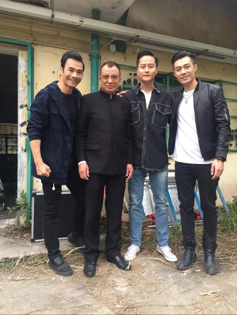 周柏豪（右起）和谢东闵曾在《使徒行者2》与许绍雄合作。（取自艺人社媒）