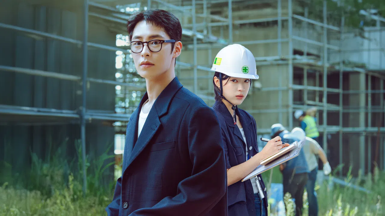 李宰旭（左）将在剧中一人分饰两角。（Netflix提供）