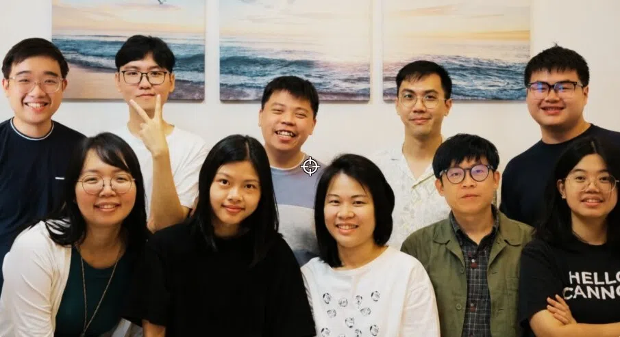 《零余》成员，前排左起：叶美姍、许颐蘅、卢姵伊、刘嘉俊、阮敏瑞；后排左起：李志勇、 李玮楗、颜家昇、林日锦与陈德兆。（受访者提供）