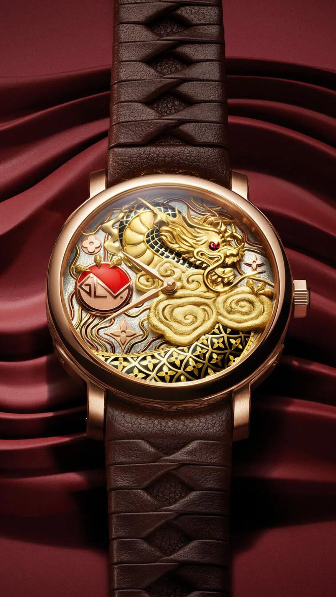 云中之龙表盘经过锤打处理，创造出哑光效果。（路易威登提供）