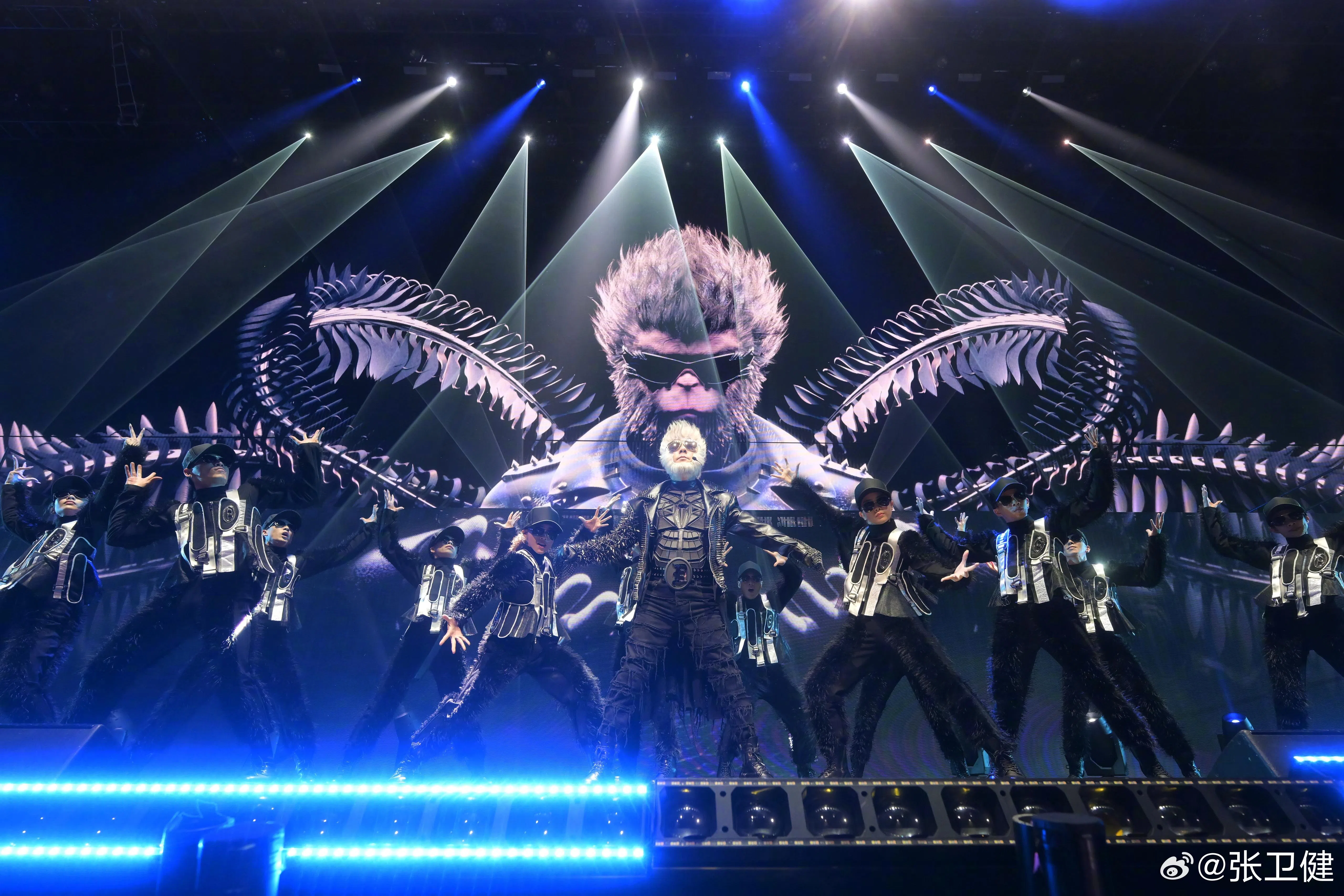 张卫健将经典角色“孙悟空”融入演唱会，并直言这个角色既是他演艺生涯的高点，也是低点。（取自张卫健微博）