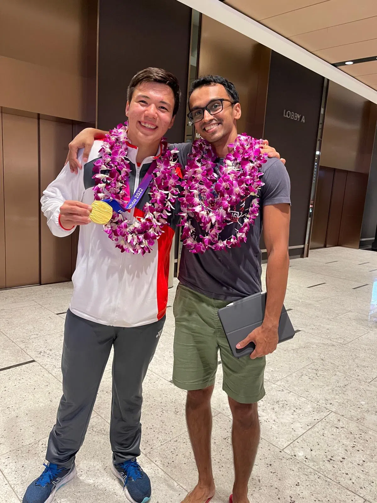 约瑟夫（右）和墨士廉一起为巴黎奥运会努力。（约瑟夫提供）