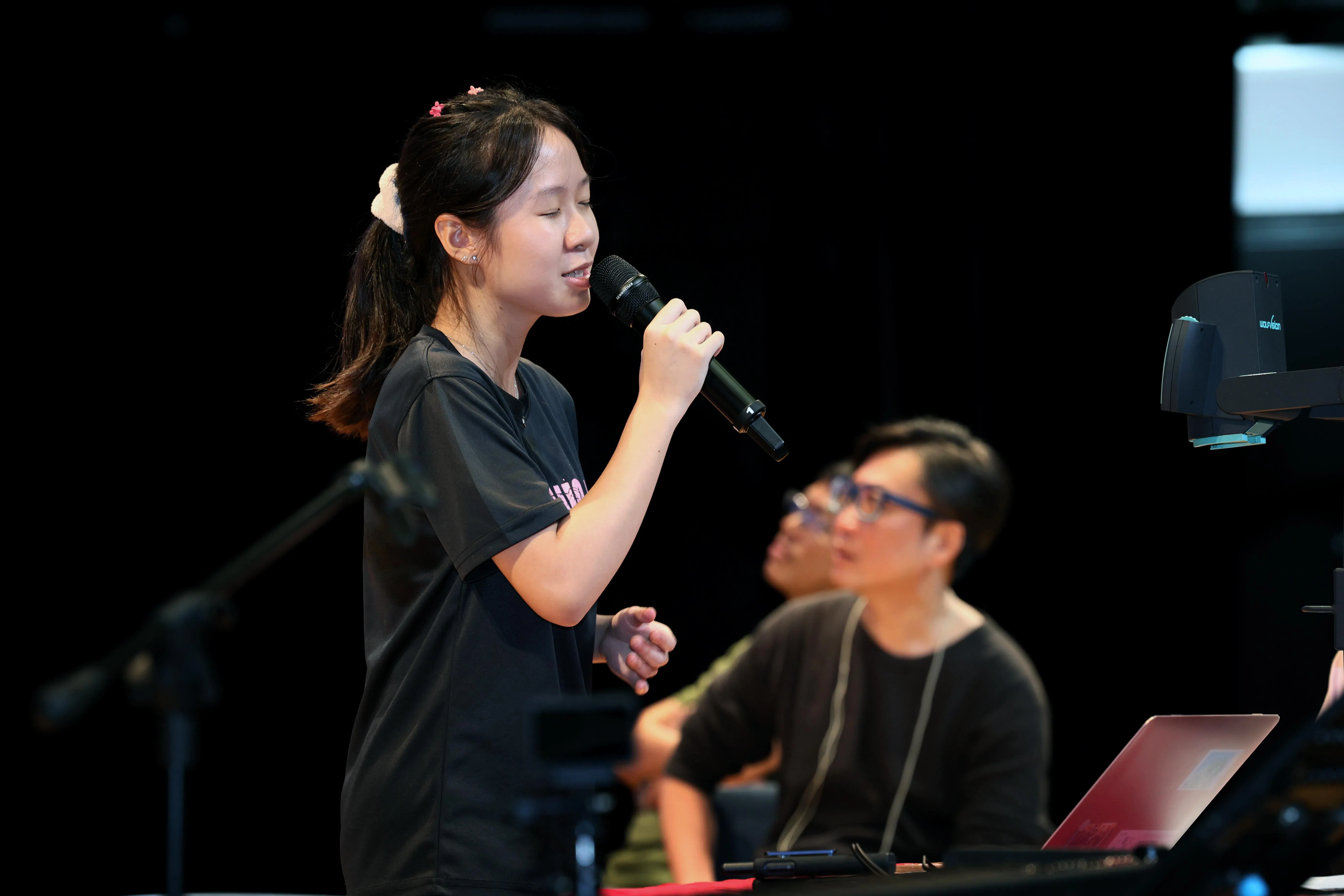 南洋初级学院高一学生彭滋苡今年想亲自演唱自己的创作。（龙国雄摄）