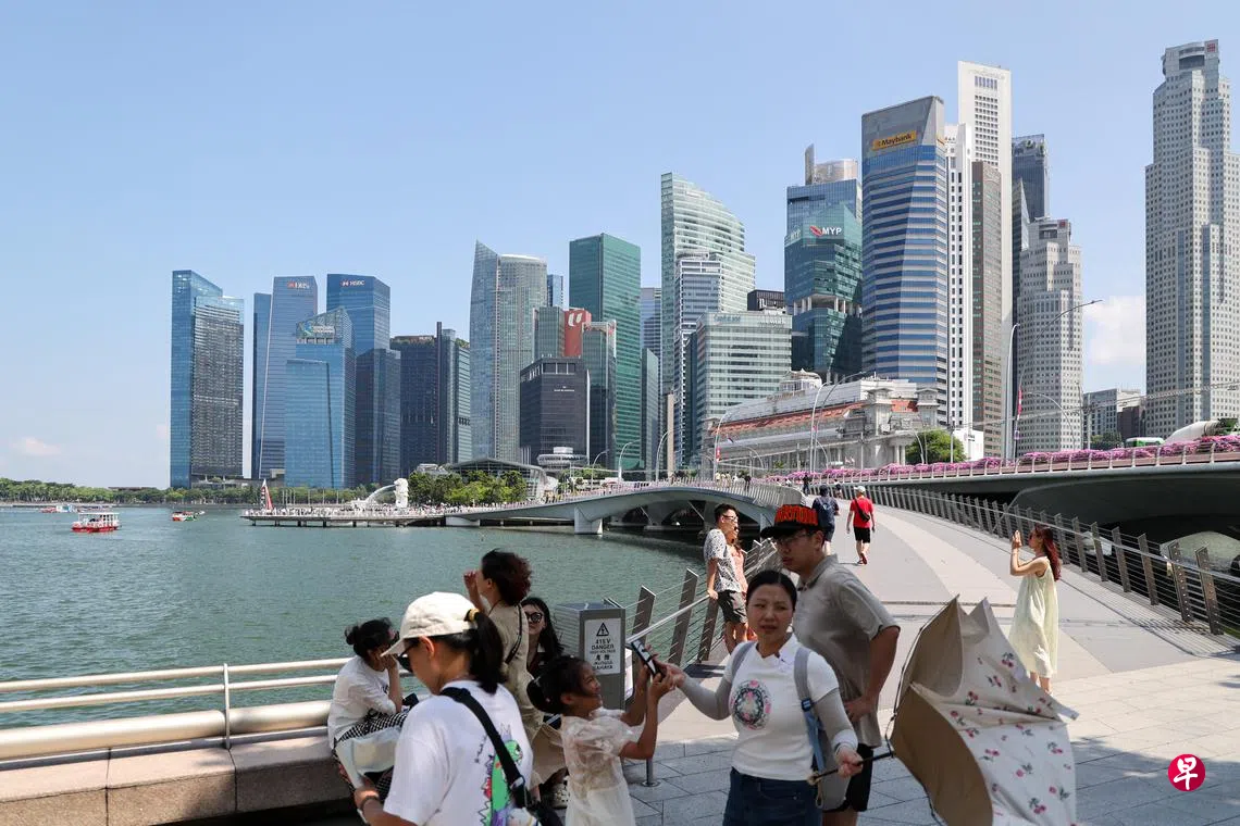 IMF调高我国经济增速预测2025年预计增长2.5% | 联合早报