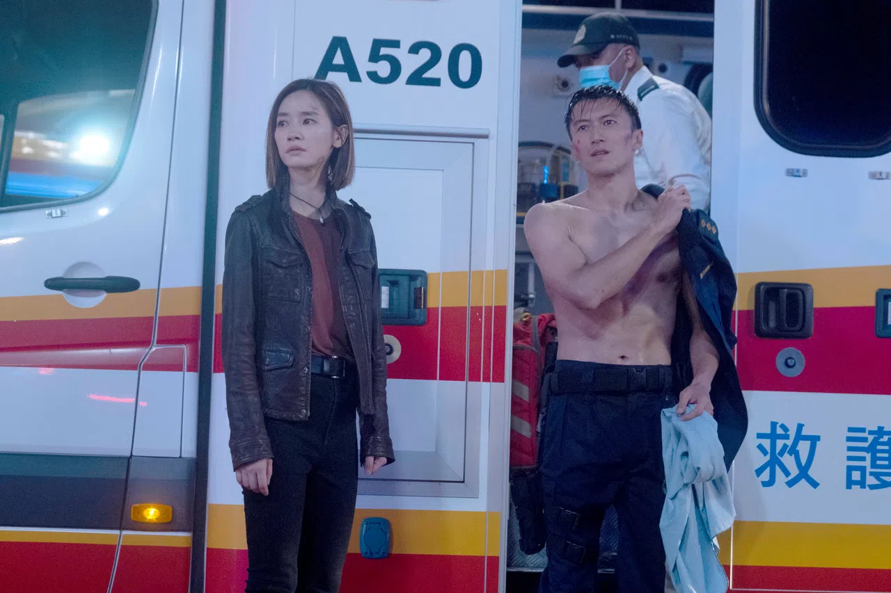 谢霆锋（右）透露自己原本没打算露身材。（嘉华院线提供）