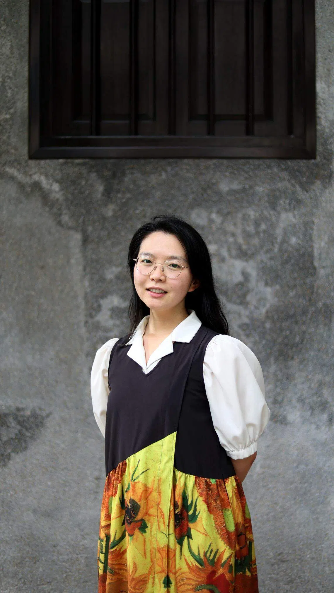 韩欣楠用了一年半时间走访了50间庙宇和会馆，做成了新加坡华人社团和庙宇地图。（龙国雄摄）