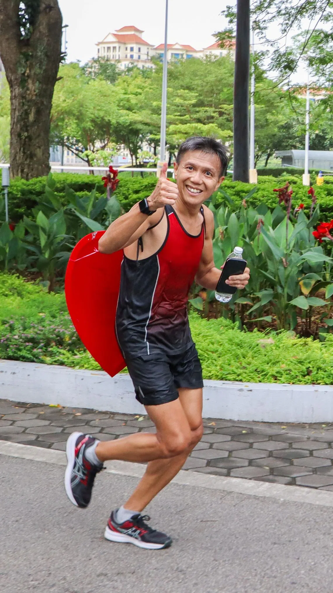 院长王有成参与“ASR I ❤️ RUN”活动，与学生一同迎接挑战。（安德逊实龙岗初院提供）