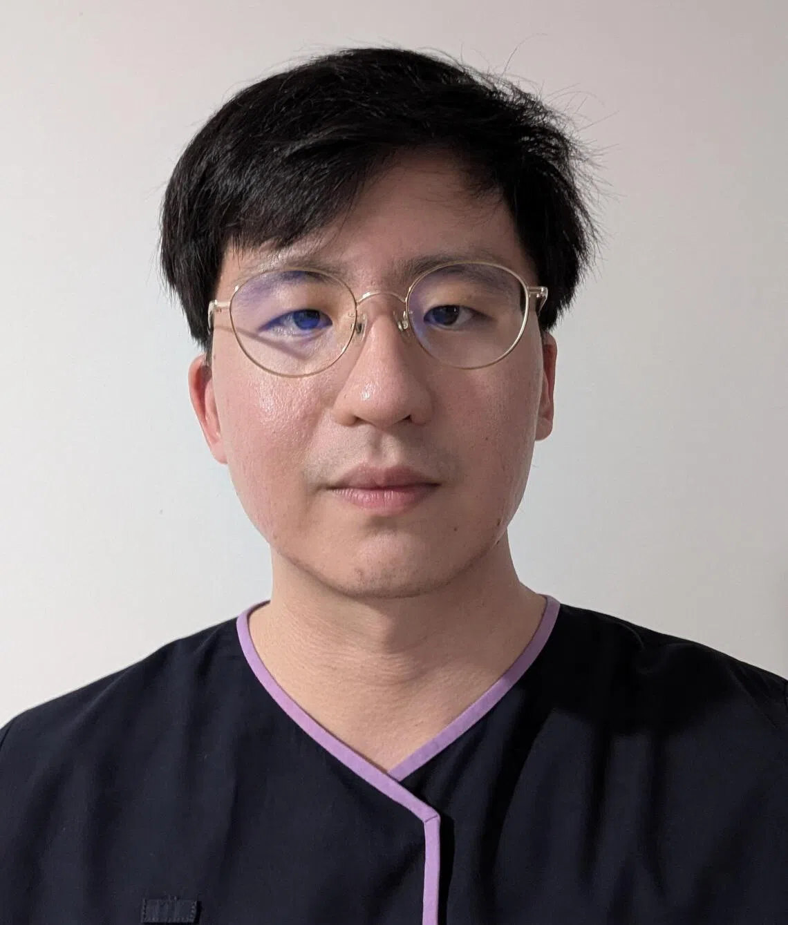 邱德拔医院药房部门高级药剂师王英全：良好生活习惯与药物治疗一样重要。（邱德拔医院提供）