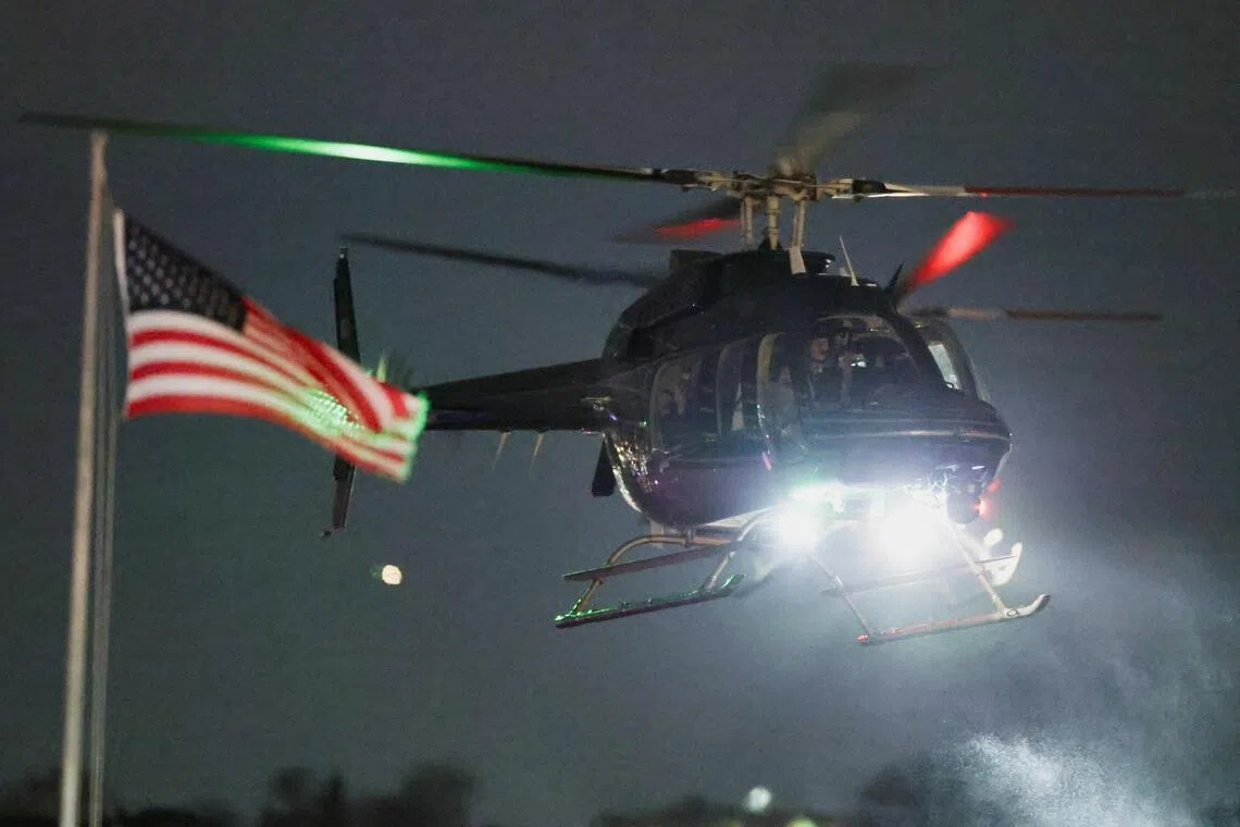 1月3日，据信载有委内瑞拉总统马杜罗及他的妻子弗洛雷斯的直升机之一抵达纽约市西区直升机场。（路透社）