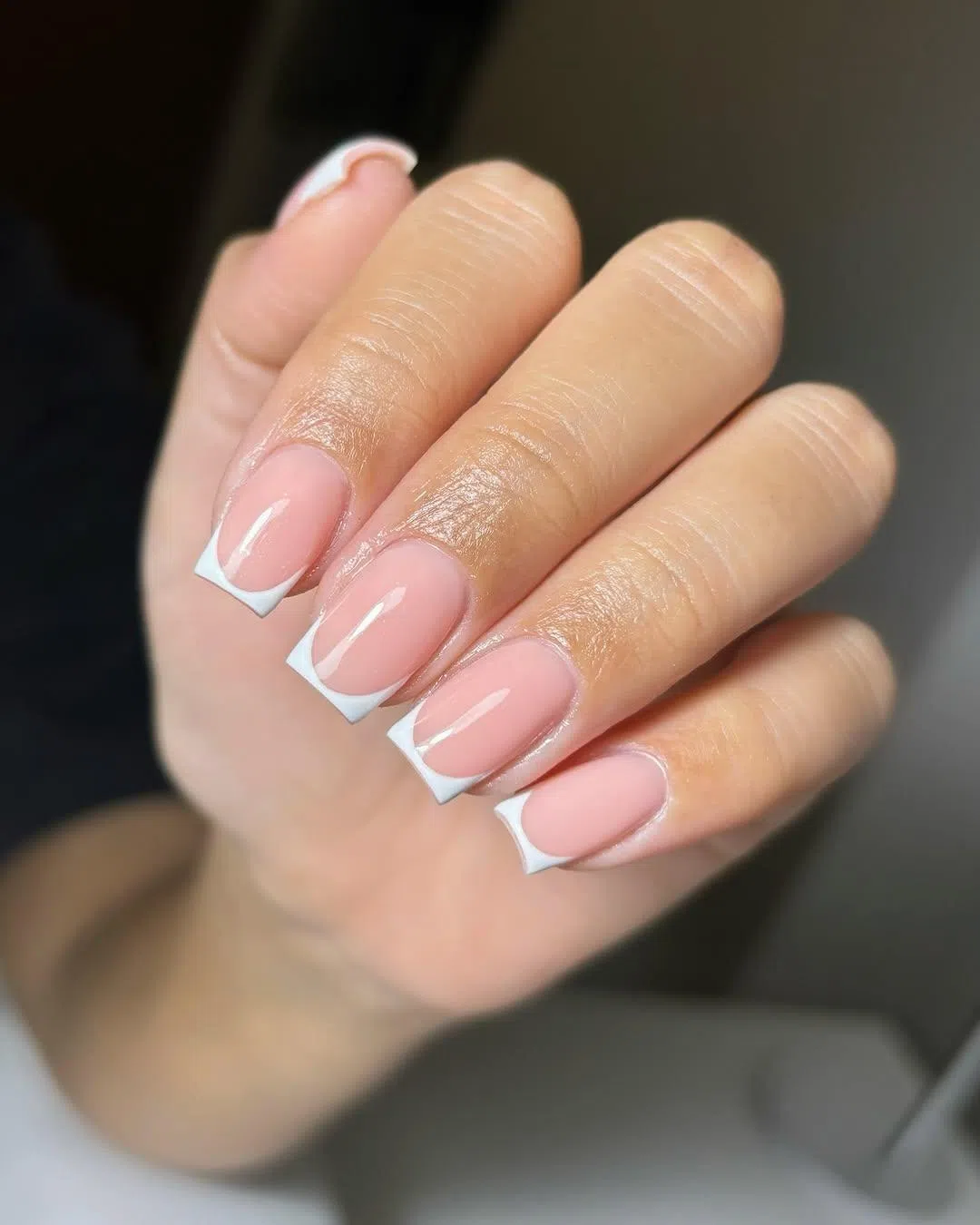 升级版法式甲，边缘线条更细、更锋利。（互联网）