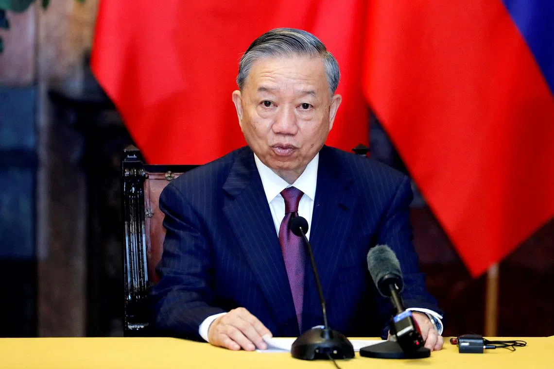 越南国家主席苏林曾担任公安部长八年，是反贪腐运动的主要执行者。分析认为，他是出任越共总书记的热门人选。（路透社）