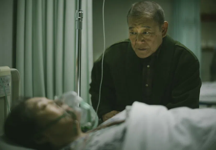 国村隼把出轨父亲的复杂人性，演绎得精彩。（取自Netflix网站）