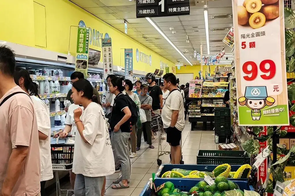 中度台风“巴威”暴风圈周六凌晨触及台湾东部和北部