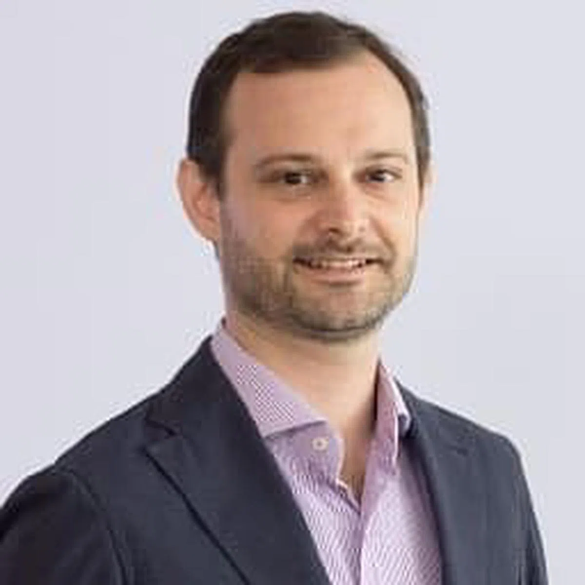 Grab集团运营董事总经理罗素科汉（Russell Cohen ）表示，疫情推动商家迅速和大规模转向互联网，让GrabMart杂货配送业务从东南亚两个市场，迅速扩展到八个市场。（图／Grab提供）