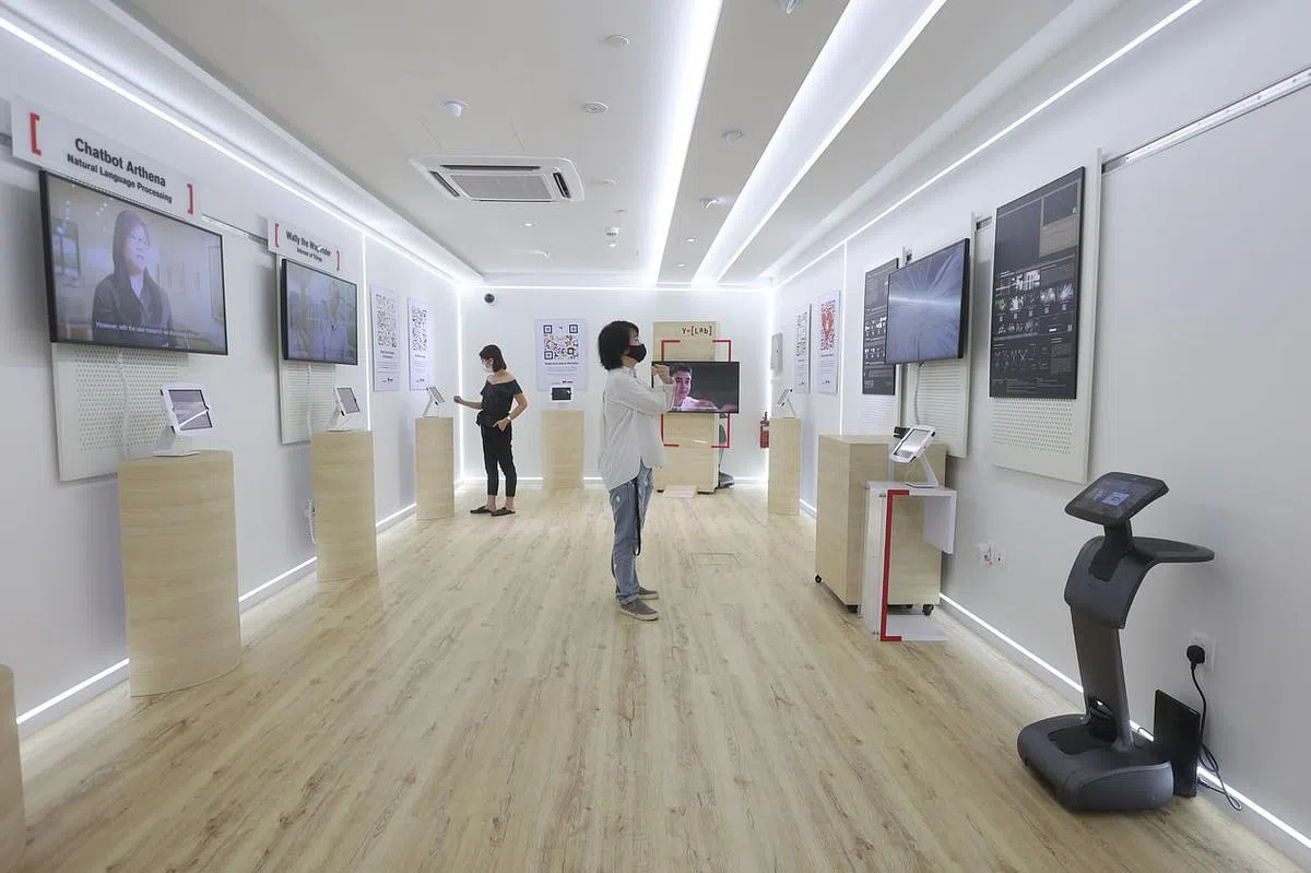 Showcase展示厅展示国家美术馆近年研发的各种科技原型产品。