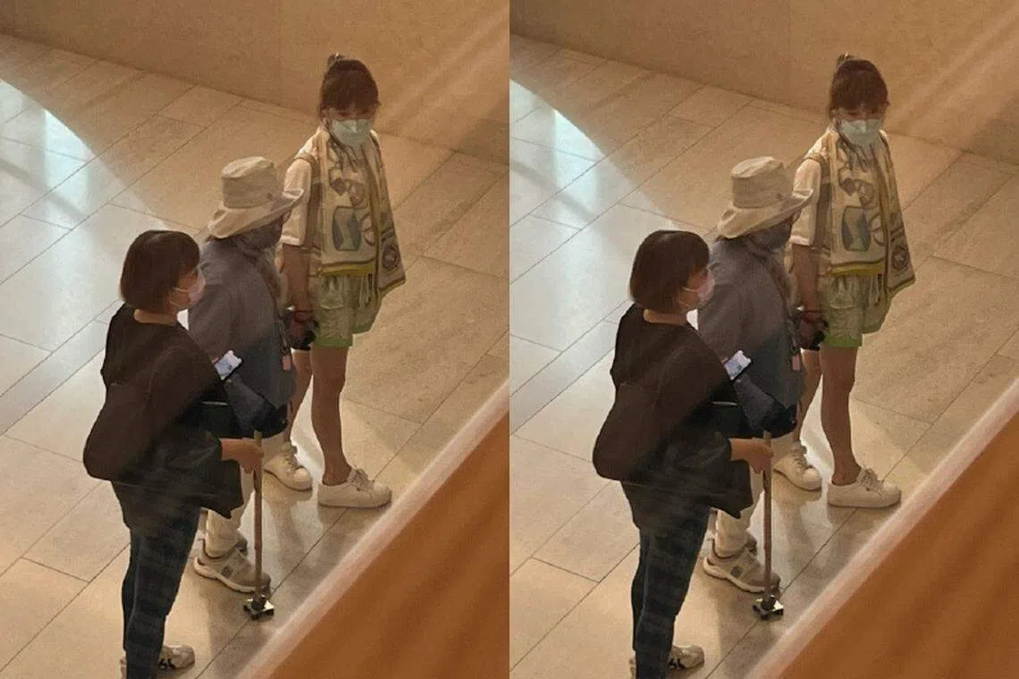 李玟的大姐李秋林（左起）、妈妈和二姐李思林日前外出。（取自芒果捞小萌主微博）