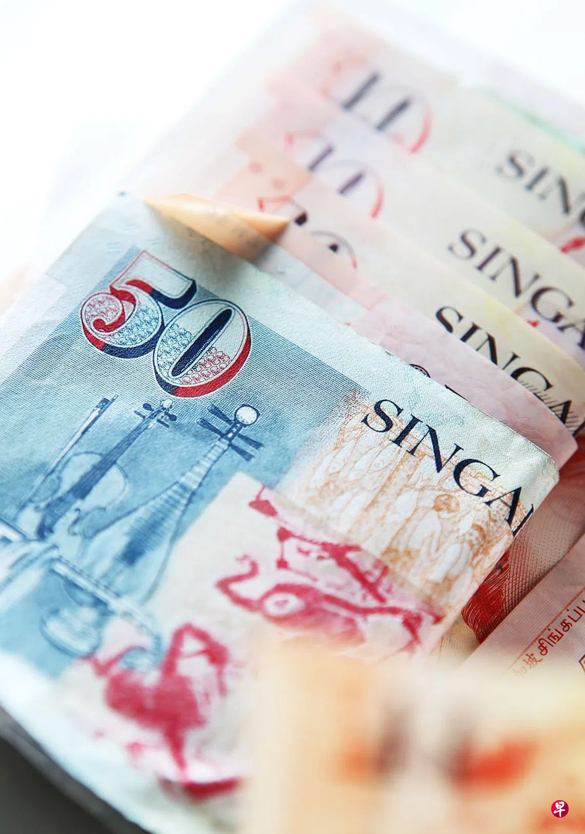 新上司查账揭女经理挪用逾2万元管理费| 联合早报