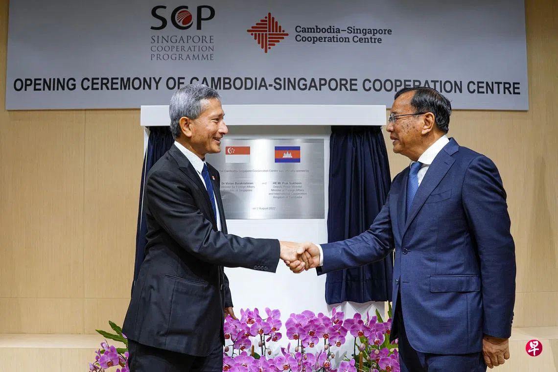 推行亚细安一体化行动计划20年我国助柬埔寨培训政府官员逾1万名| 联合早报