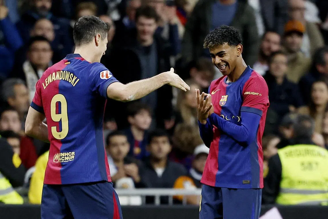 巴塞罗那前锋莱万多夫斯基（左）和边锋亚马尔（右）分别缺席波兰和西班牙的本轮欧国联赛。（路透社）