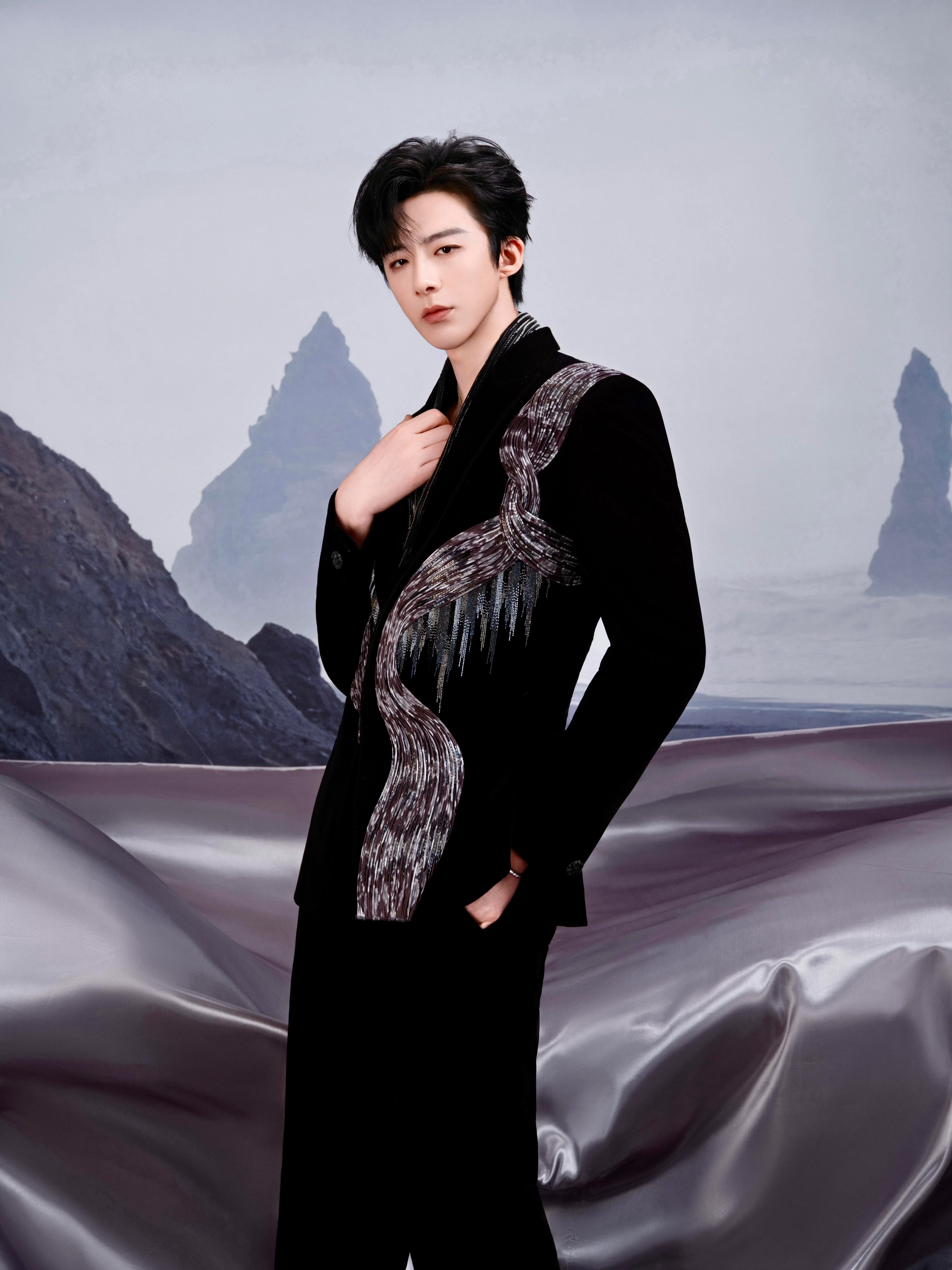 刘宇宁跨足影视圈后成功打响知名度，凭着细腻演技备受肯定。（取自艺人工作室微博）