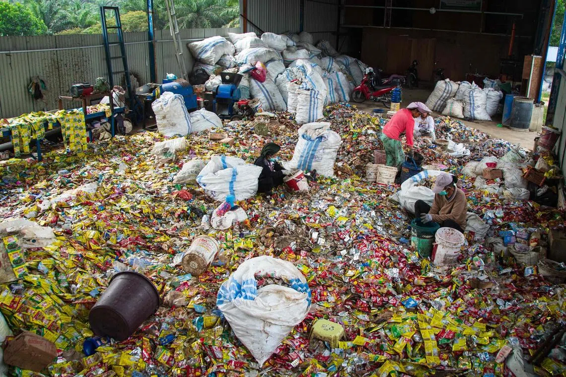 雅加达雨水含微塑料 恐污染环境及危害人体健康