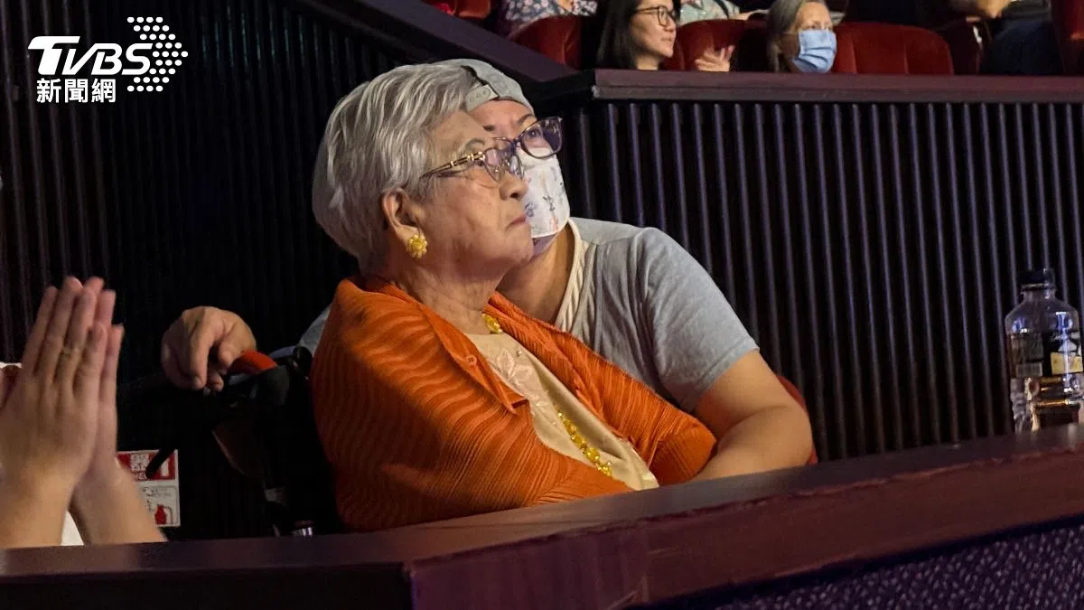 蔡琴92岁的妈妈到场支持女儿。（取自TVBS新闻网）