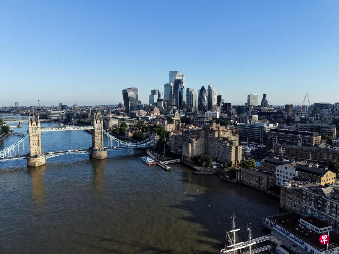 英国办公楼市场目前出现估值下跌、租金上涨，以及翻新成本增加的现象，因此许多公司认为，现在是出手的好时机。 （路透社）