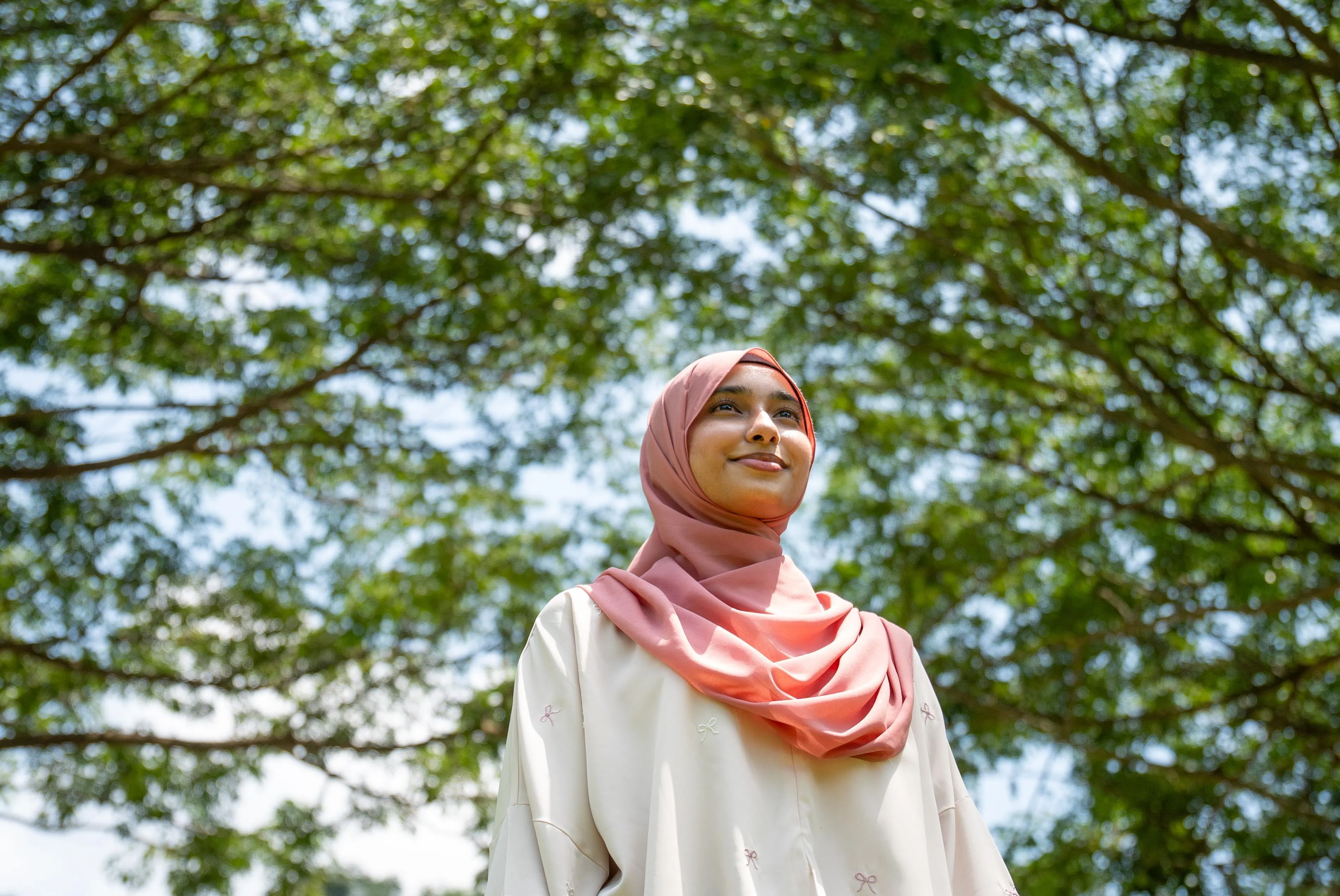 纳迪拉认为，保育倡议应以理性进行，因为抗议石油而损毁名画等情绪化的方式，往往把讨论焦点从环境课题，转移到环保分子发泄情绪上，无法推进建设性的对话。（特约吴伟豪摄）