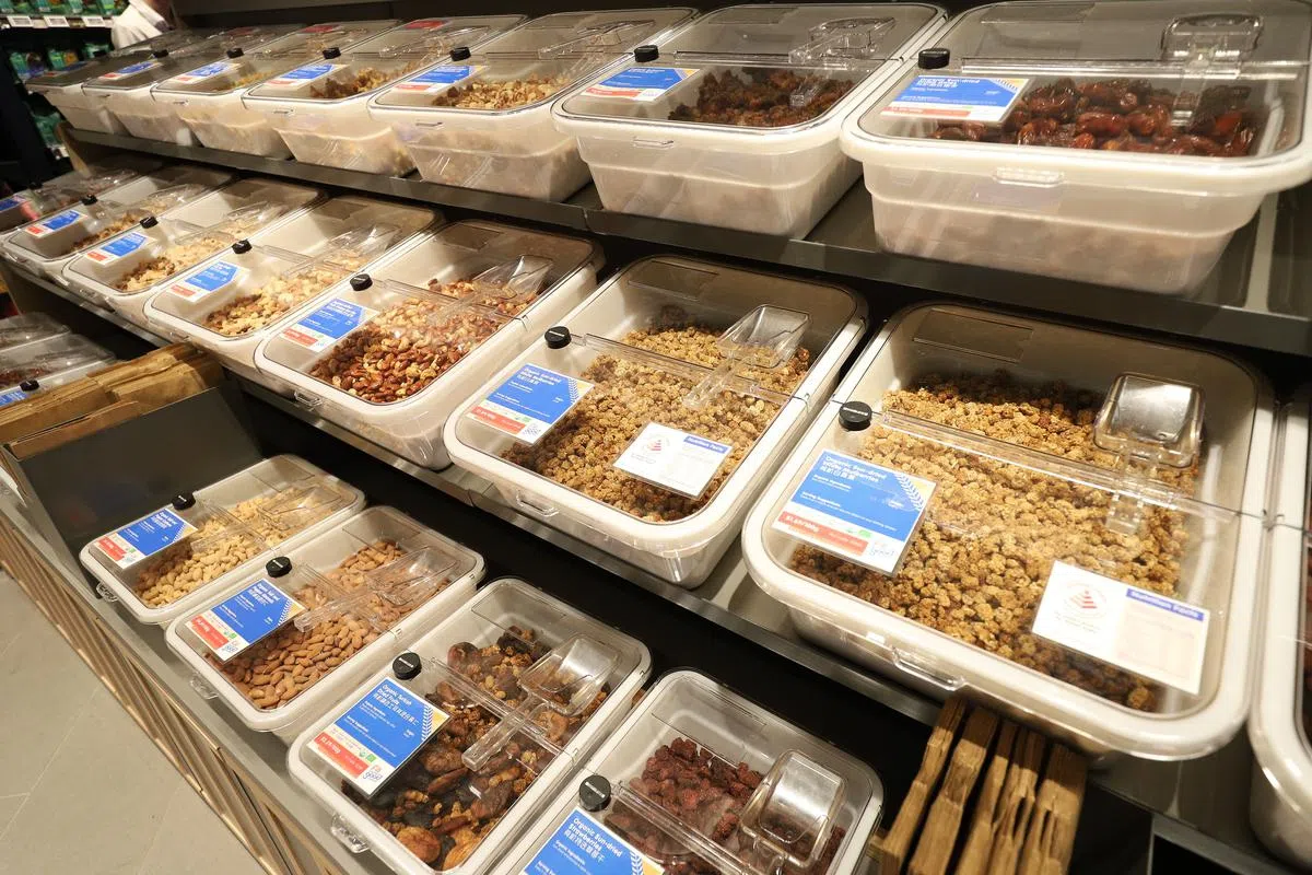 Fill Good 的健康零食自助桶。（图/FairPrice 提供)