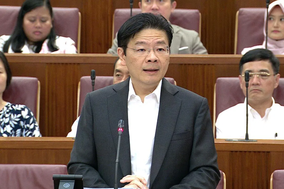 黄循财总理日前公布已在准备明年的预算案，将研究如何为人们提供更多支持。（档案照片）