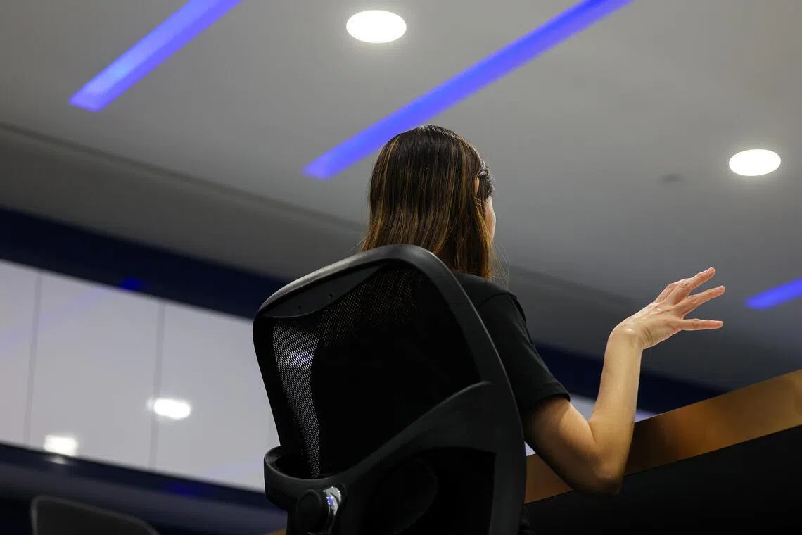 林女士坦言，她怎么也想不到挂卖一个15元的钥匙圈也会受骗。（林明顺摄）