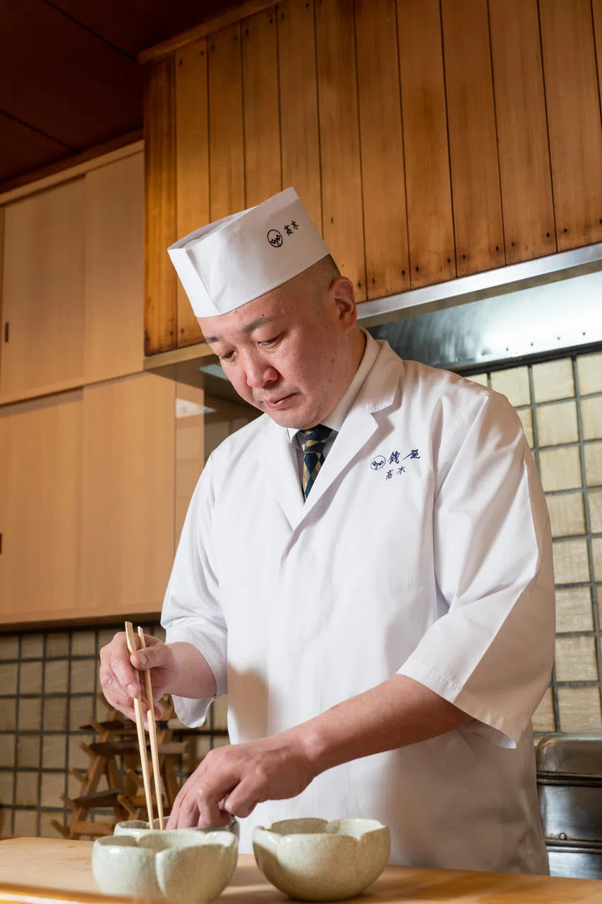 日本金泽Zeniya由高木慎一朗（Shin Takagi）掌舵。在他看来，怀石料理不仅是一种技法，更是一场关于季节、厨师与食客之间的“对话”。（餐馆提供）