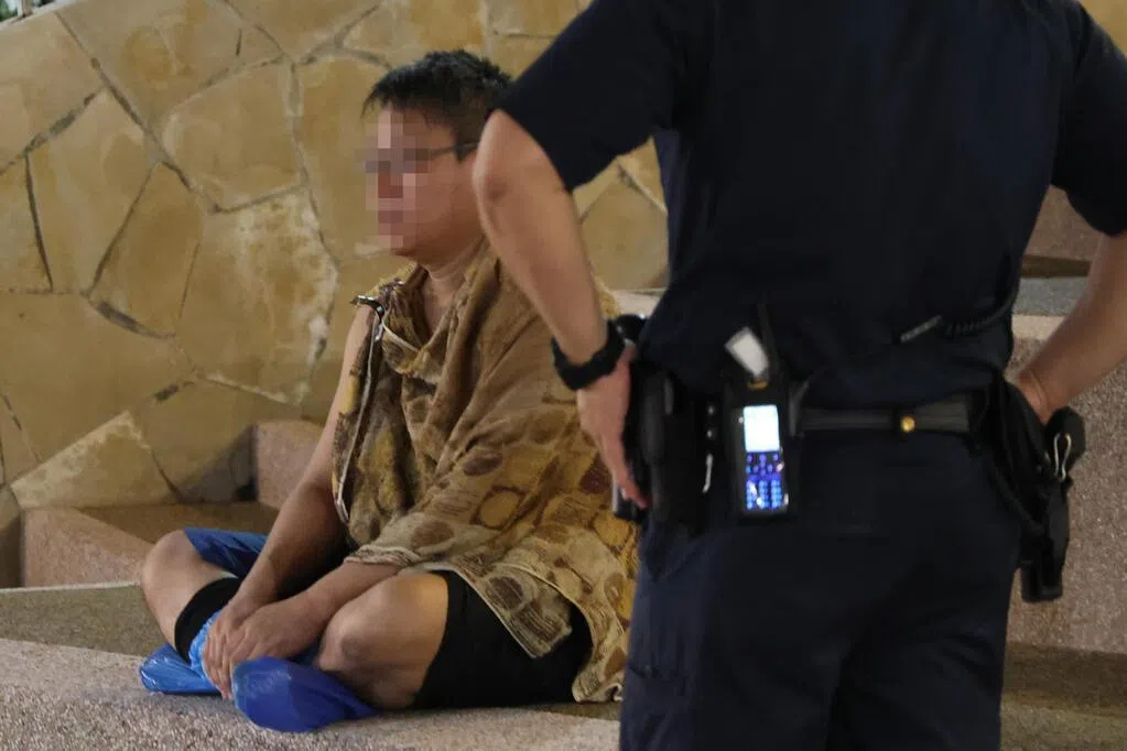 裕盛路火患被捕男子被指长期扰邻 每晚在窗口烧物品熏扰邻居 | 联合早报