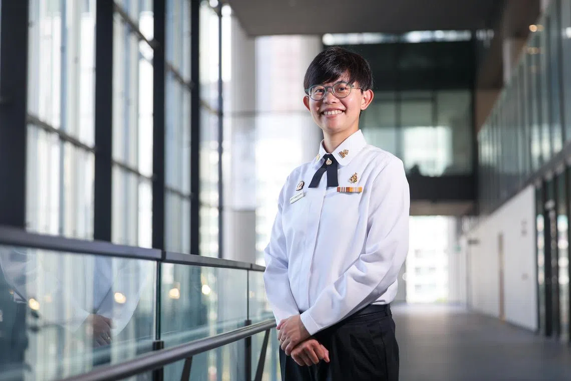 在海军服役近12年的庄艳艳，2015年至2018年间曾在坚韧号（RSS Endurance）登陆舰上担任高级船舶工程师，带领25人团队负责舰上所有机械、电力与船体系统。（张俊杰摄）