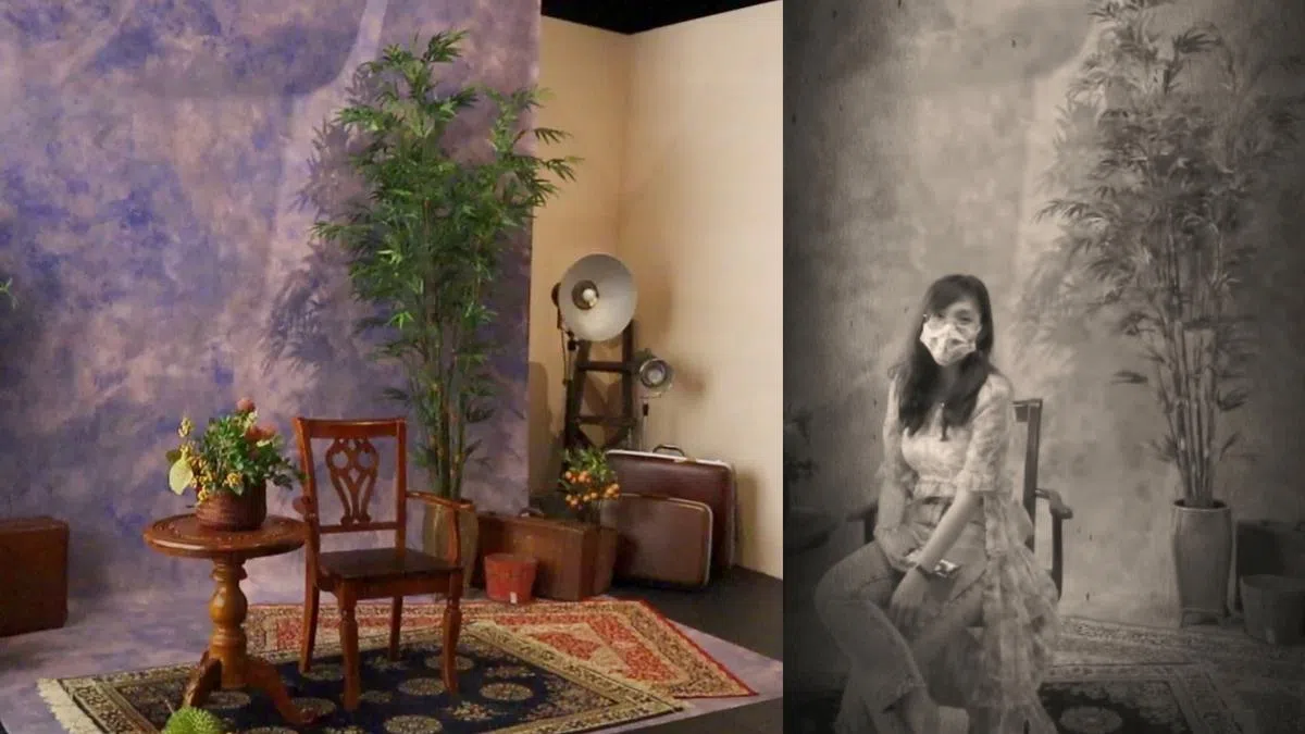 公众可以在展内的“照相馆”自行拍照，并将黑白照电邮给自己留作纪念（王昀诗摄）。