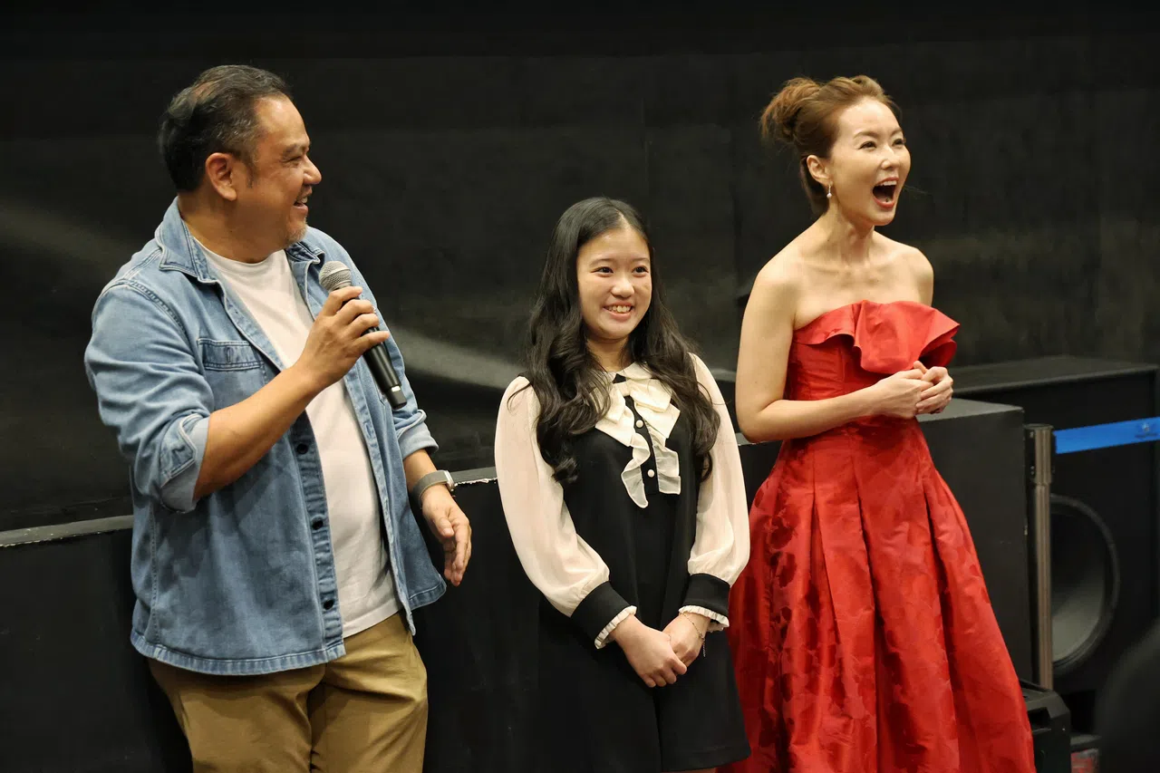 林湘萍（右起）与演员陈宥蒽、监制刘健财跟观众对话。（徐颖荃摄）