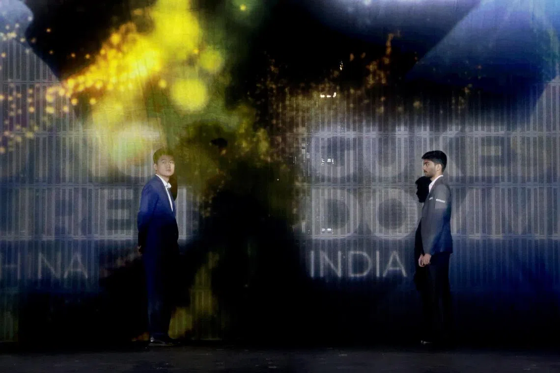 32岁的中国棋手丁立人是去年的冠军，印度挑战者古克什则年仅18岁，这是史上首次有两名亚洲选手参加这场巅峰对决。（梁麒麟摄）