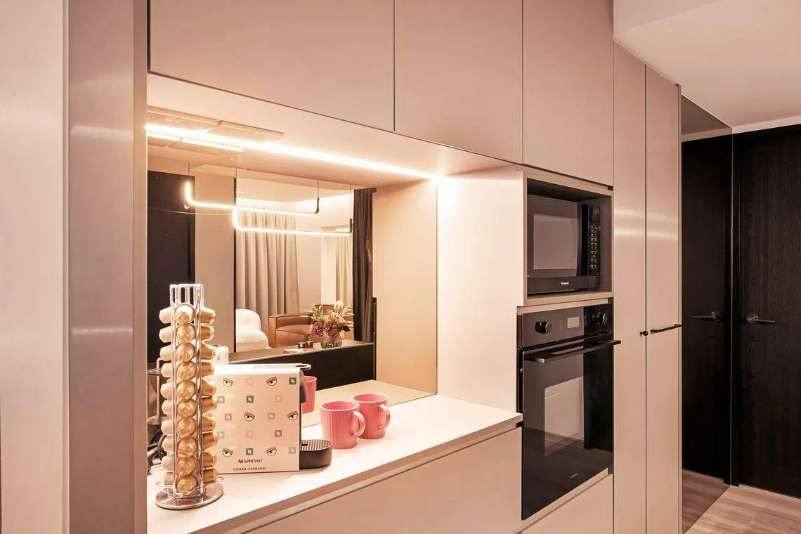 中性色为主，与深色调形成对比。（erstudio提供）