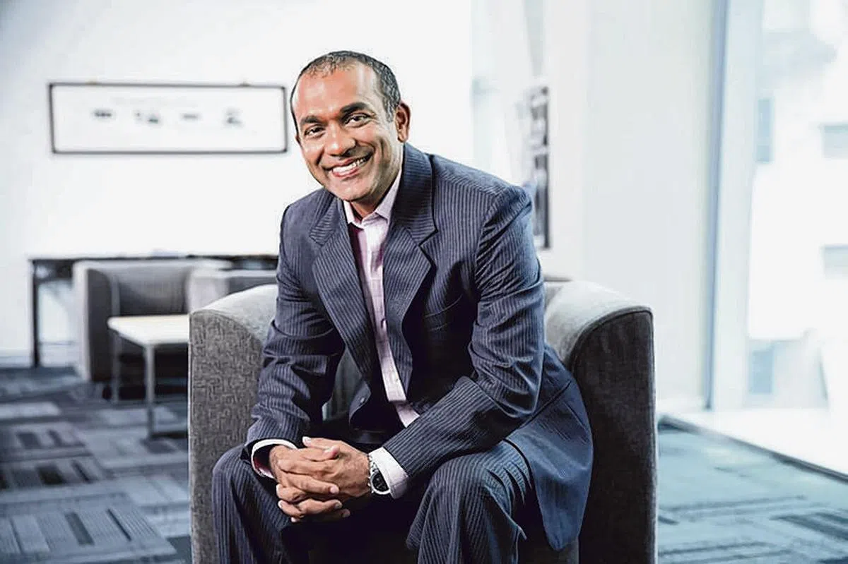 新加坡国立大学商学院阿加沃教授。